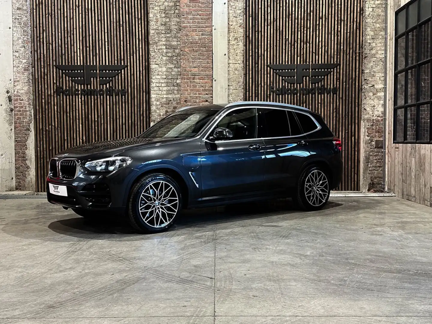 BMW X3 xDrive30e*PHEV*DAB*CARPLAY*LEDER*ADVANTAGE* Gris - 2