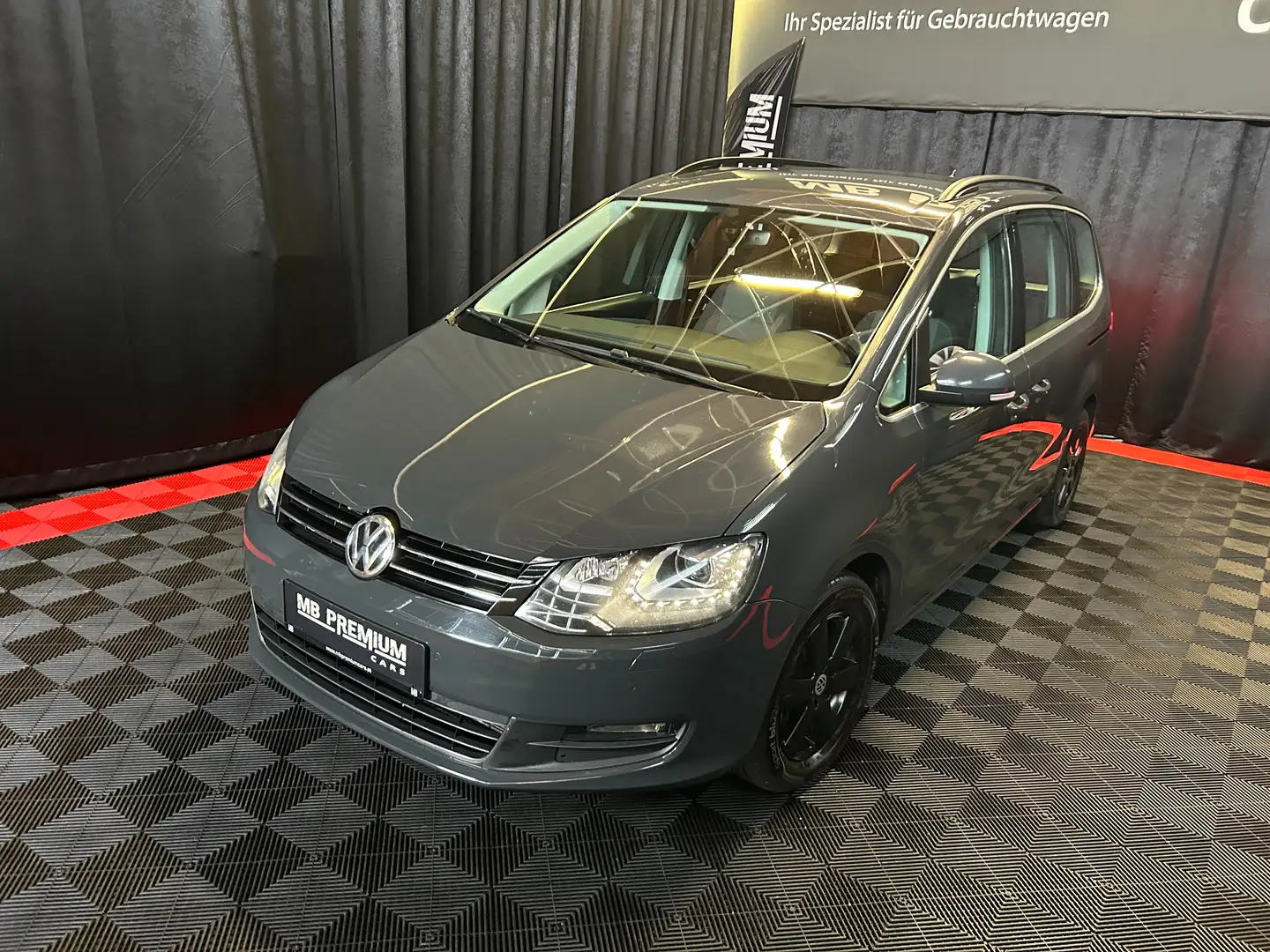 Volkswagen Sharan Comfortline *DSG*AHK*ACC*XENON* Grijs - 2