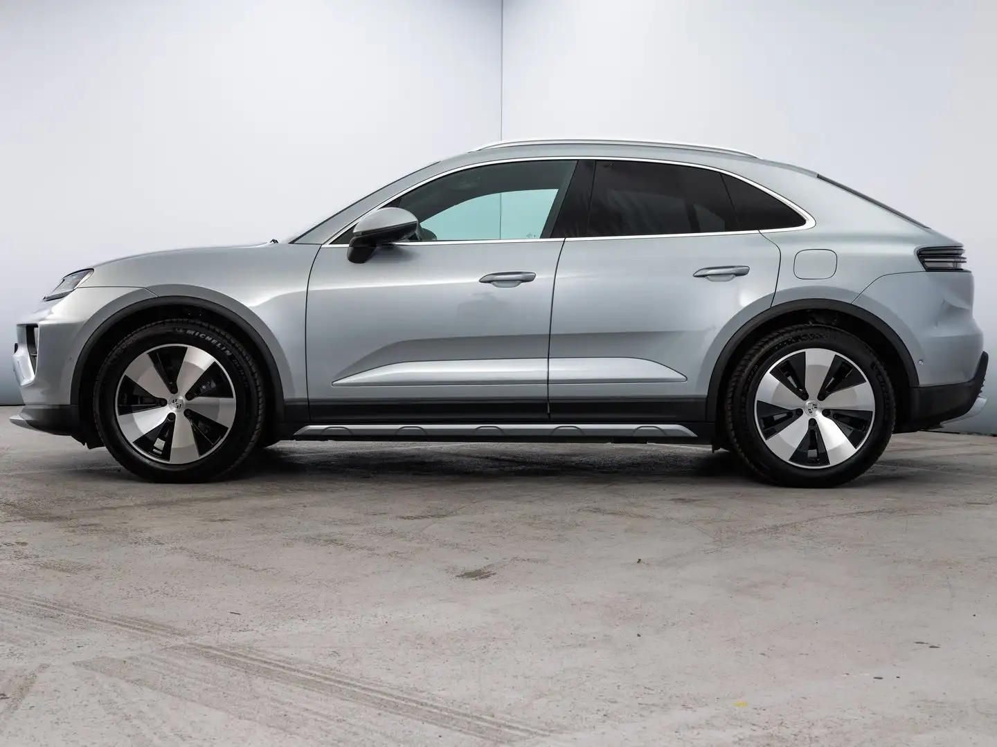 Porsche Macan 4 Grau - 2