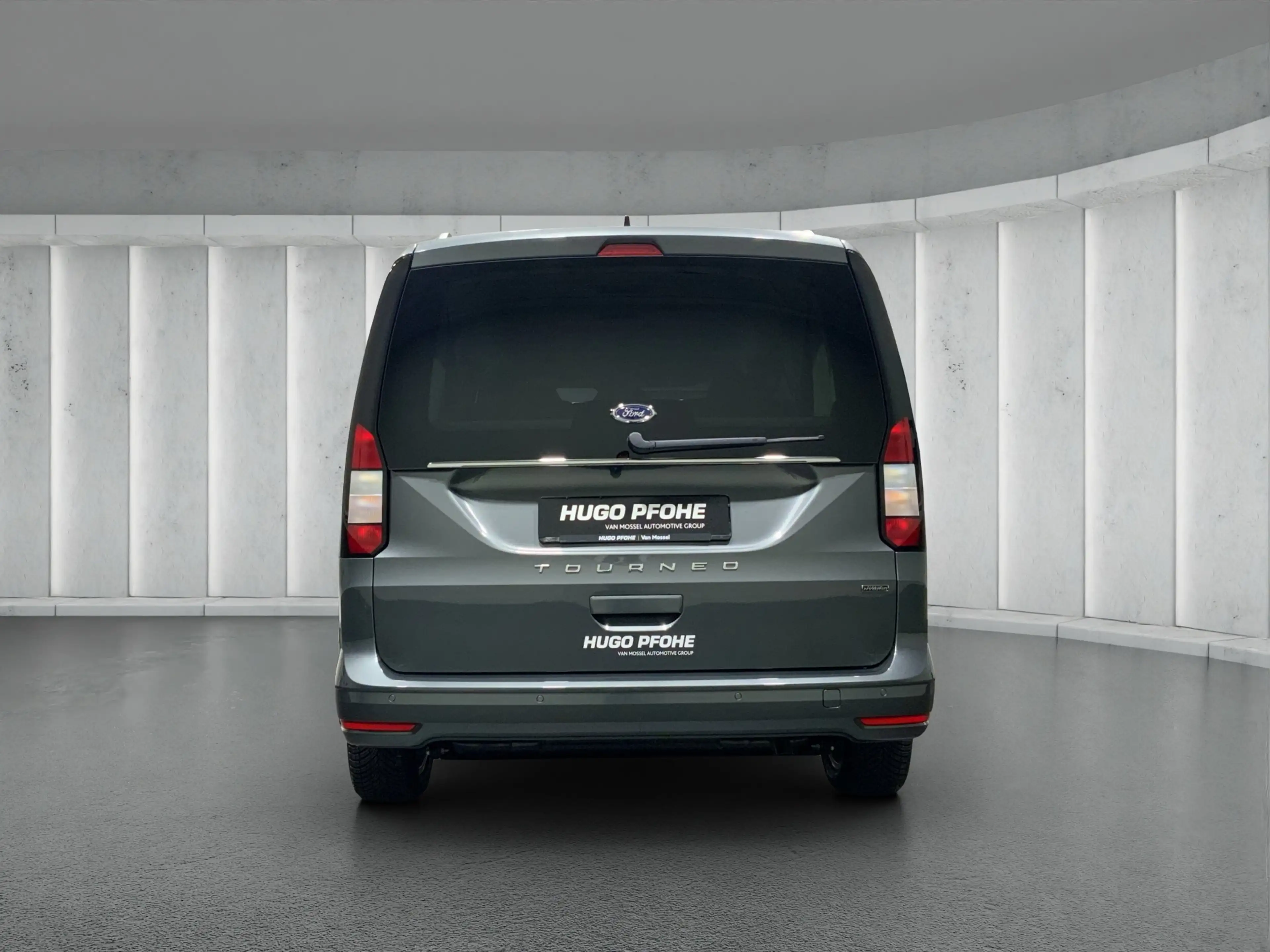Ford Grand Tourneo Connect Titanium Langer Radstand (L2). EcoBoost PH — photo 4