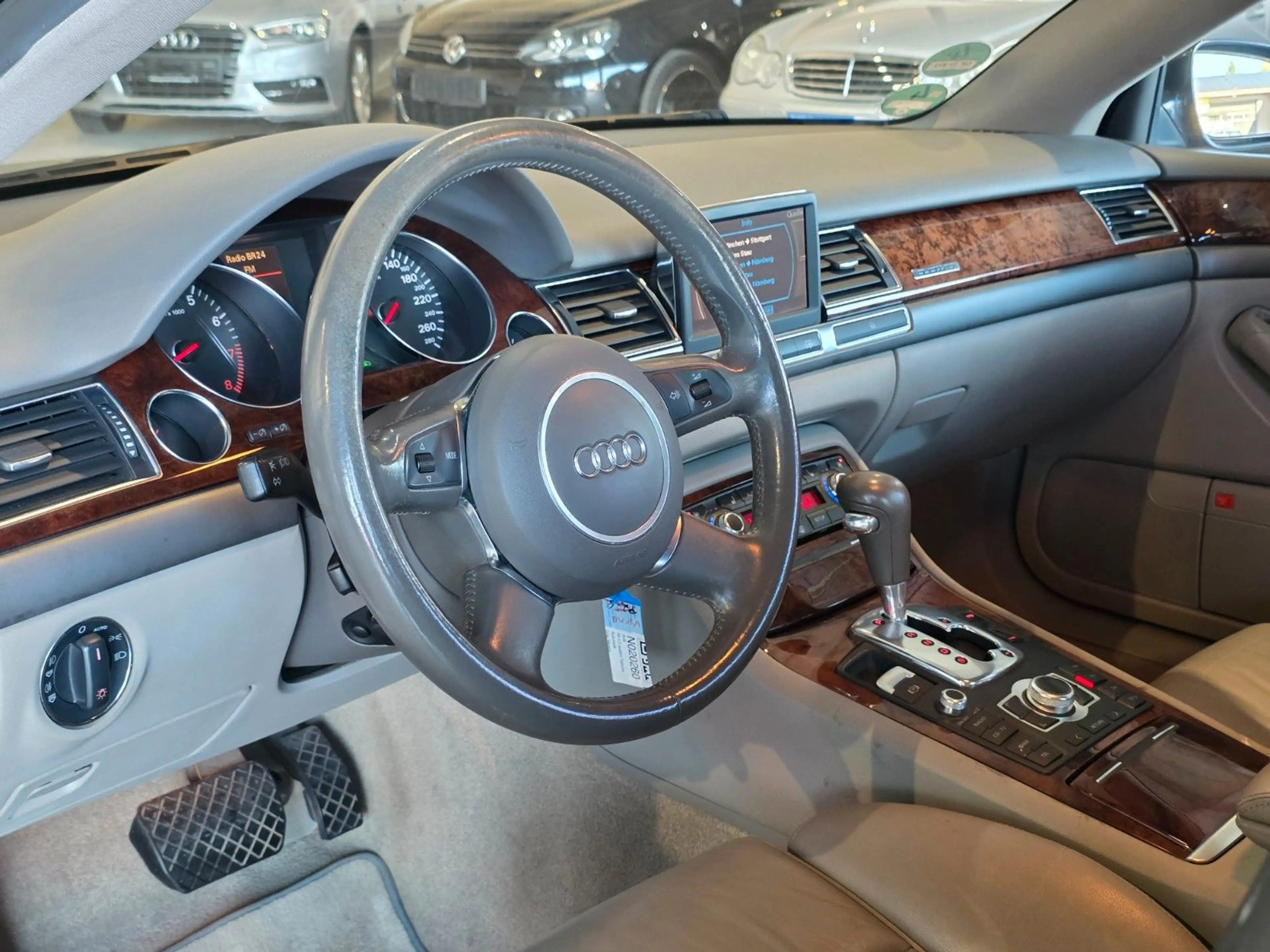 Audi A8 4.2 V8 quattro Triptronic|XENON|VOLLEDER — photo 12