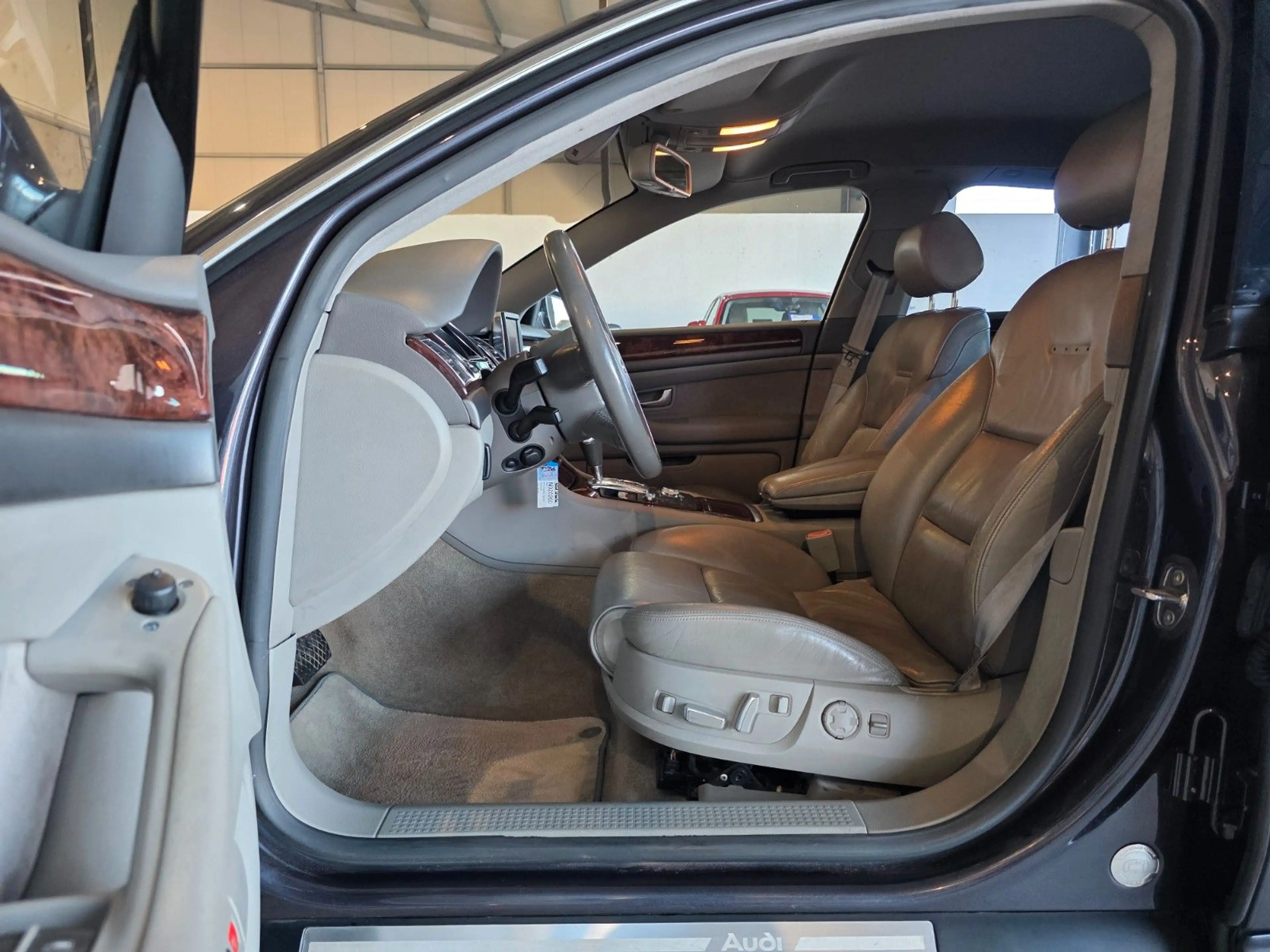 Audi A8 4.2 V8 quattro Triptronic|XENON|VOLLEDER — photo 11