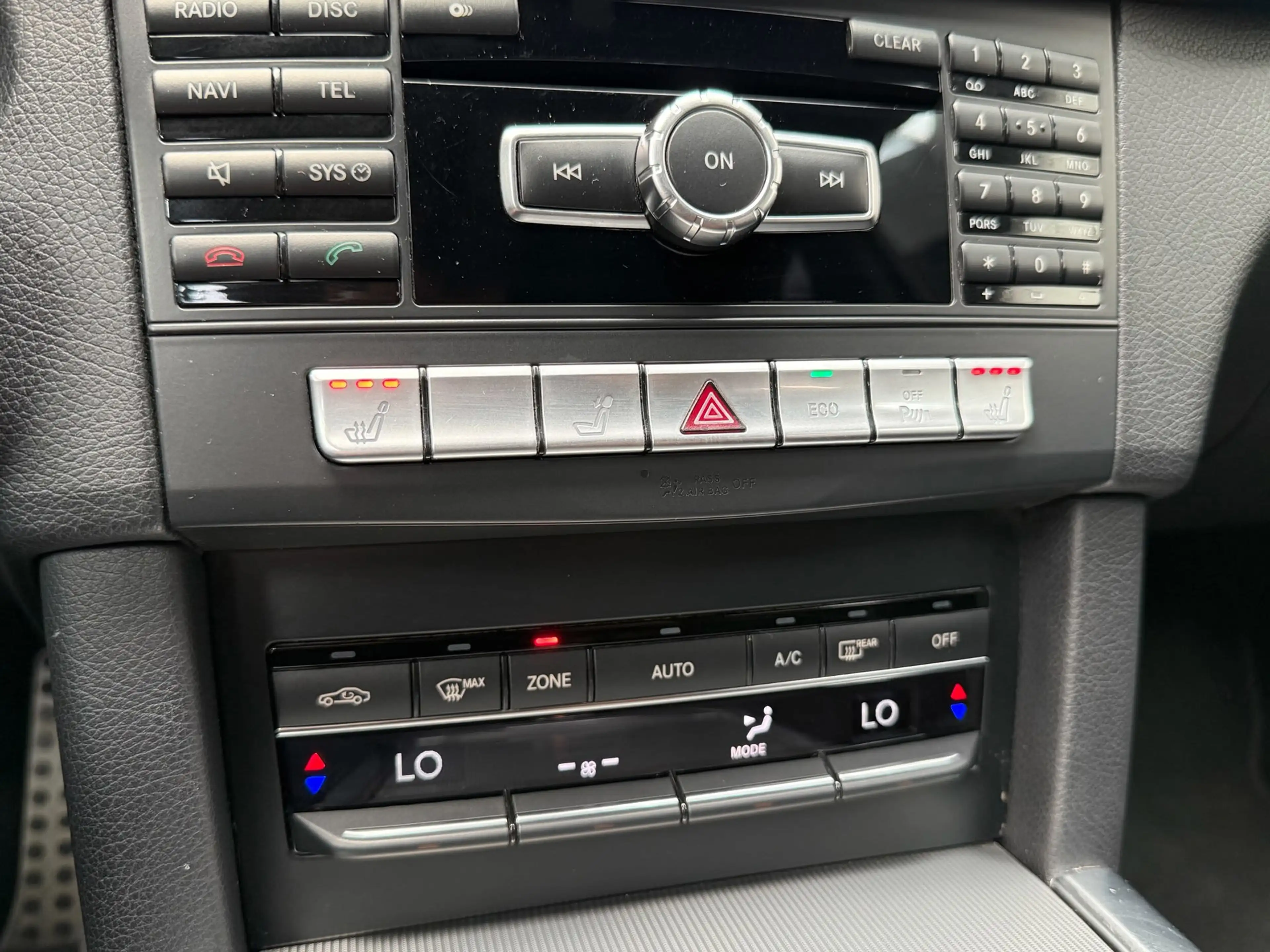 Mercedes-Benz E 250 Ambition Avantgarde 211 PK — photo 13