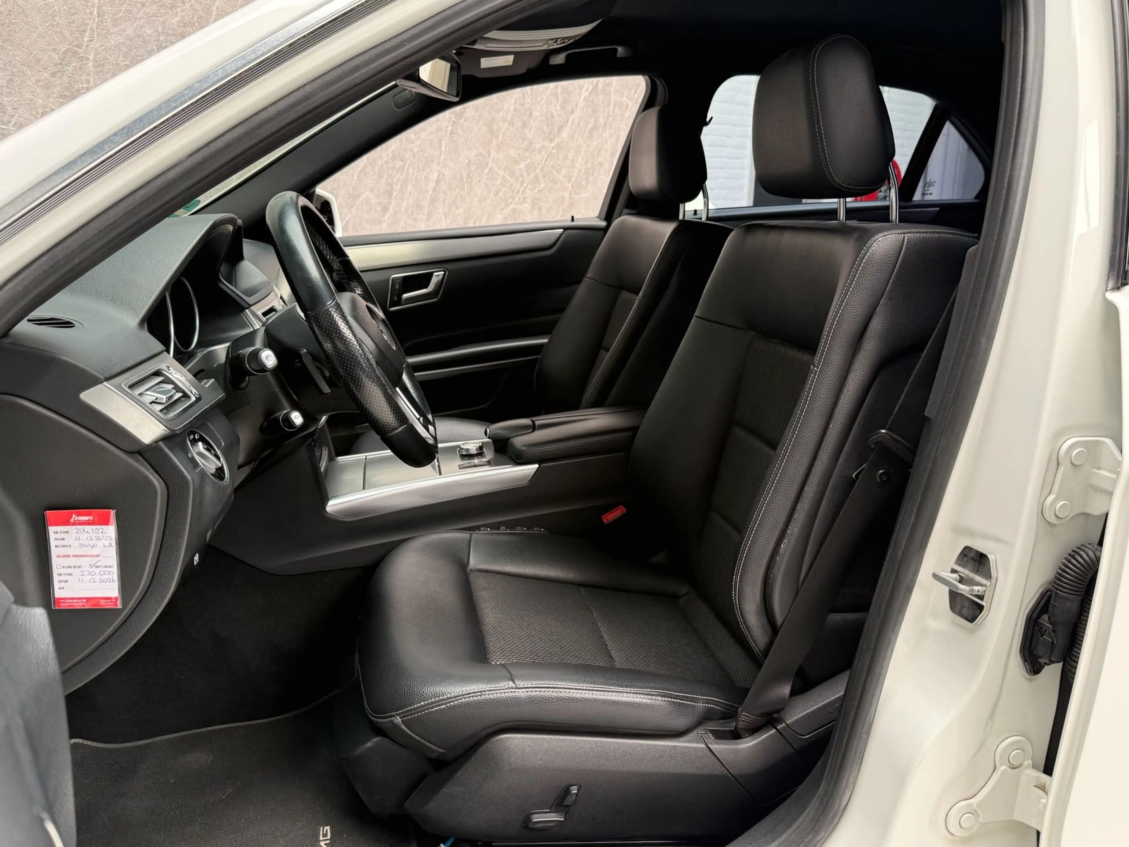 Mercedes-Benz E 250 Ambition Avantgarde 211 PK — photo 12