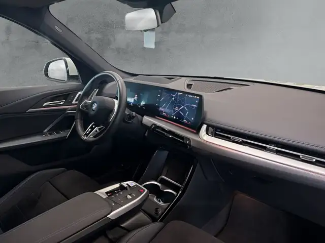 BMW Ix1 view 12