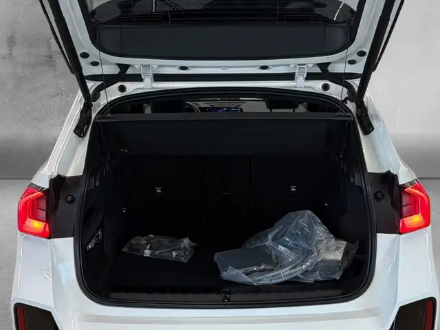BMW Ix1 view 15