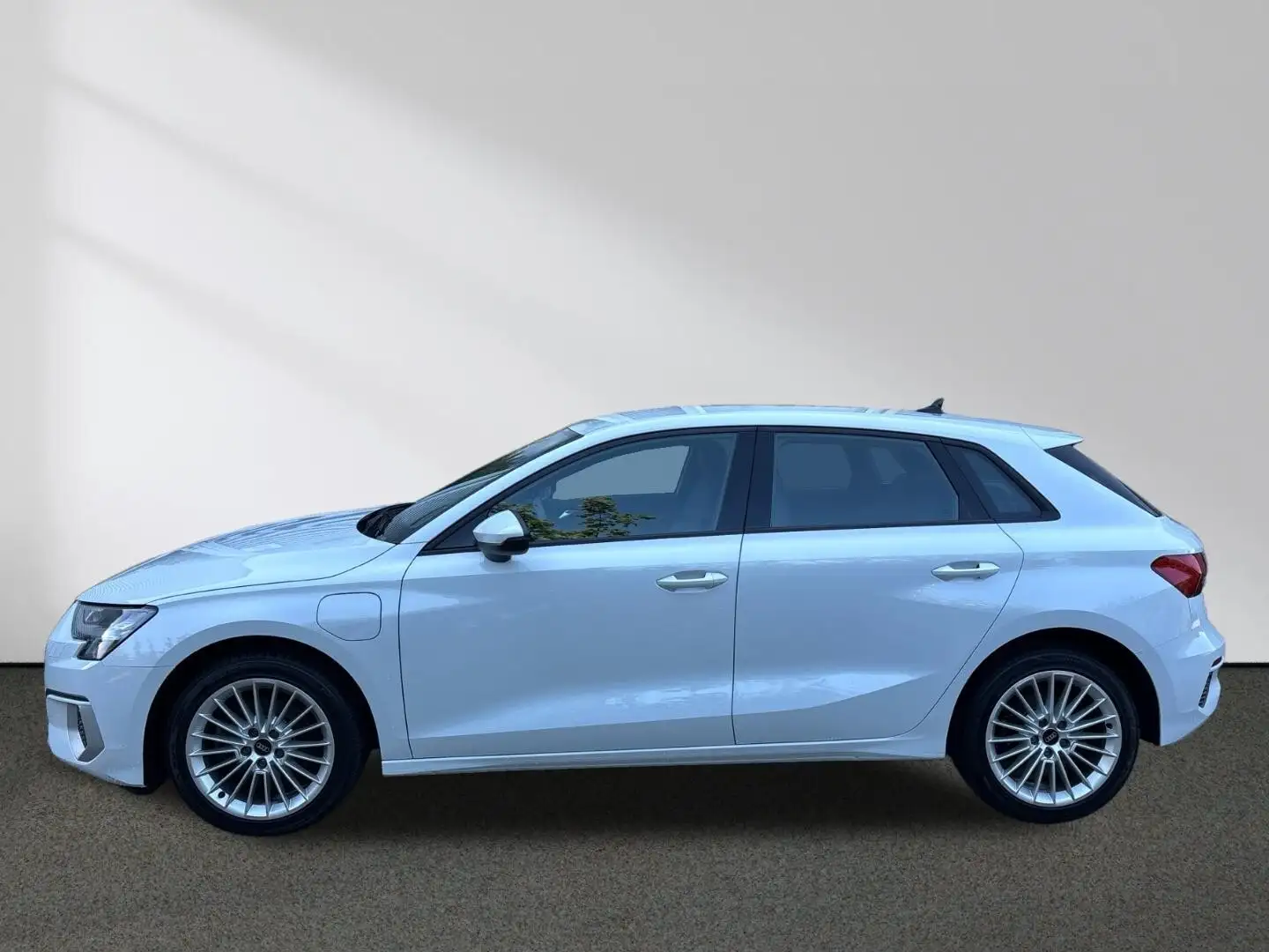 Audi A3 40 TFSI e Advanced MMI LED Sitzhzg. Weiß - 2