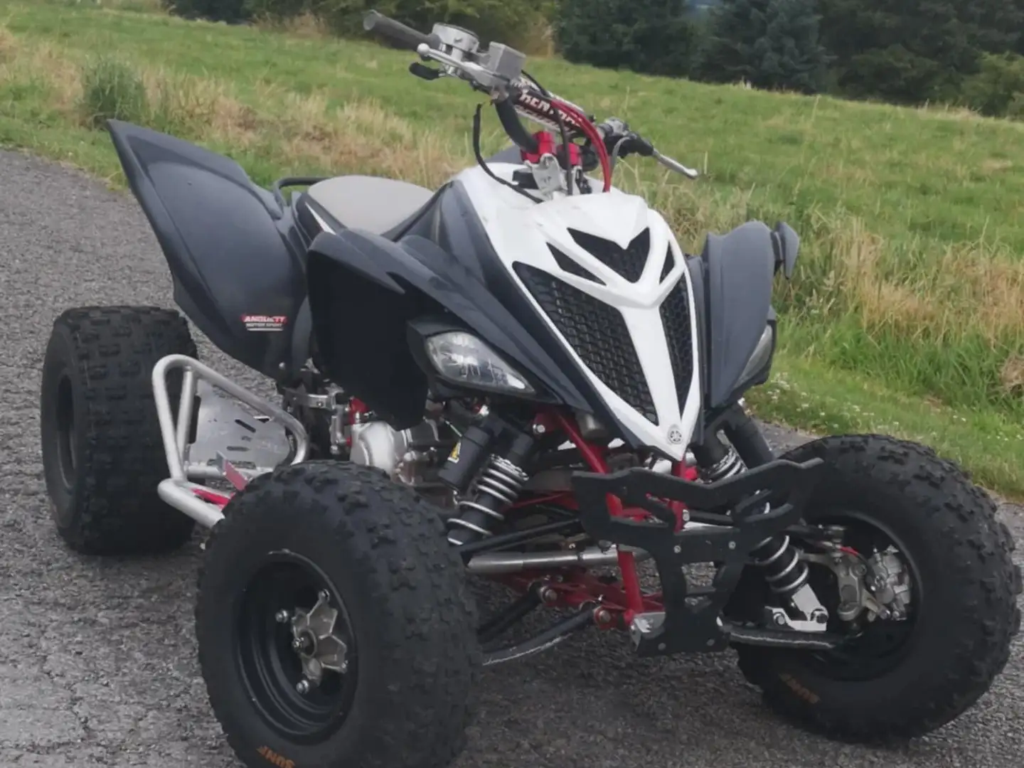 Yamaha YFM 700 crvena - 1