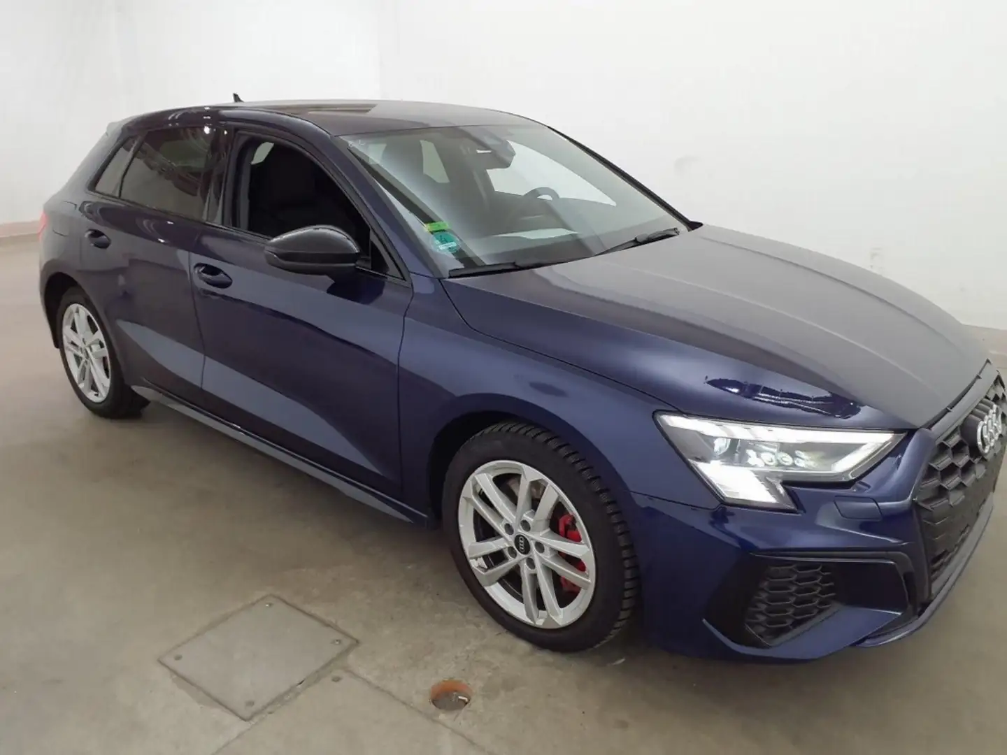 Audi A3 Sportback 40 TFSIe S line S tronic Bleu - 2