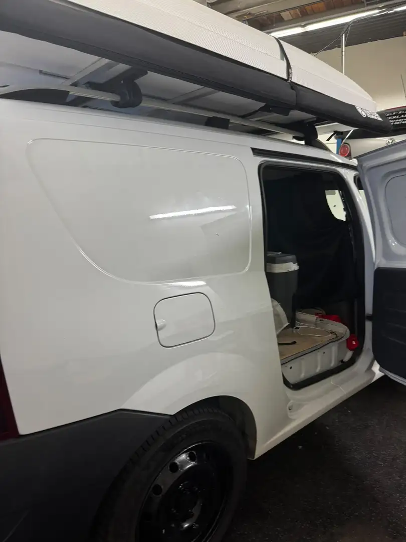 Dacia Logan MCV Fiskal-LKW 1,6 - 2