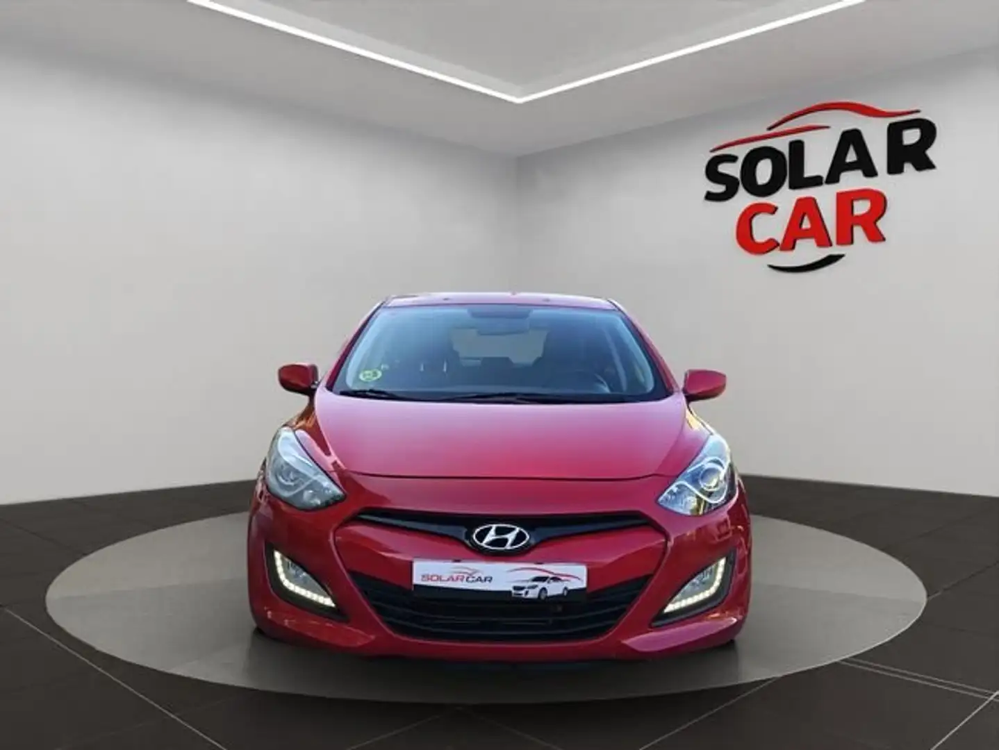 Hyundai i30 5p 1.4 CRDi 90 CV Go! Rojo - 2