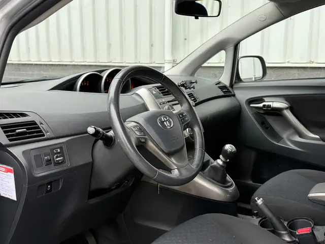 Toyota Verso view 14