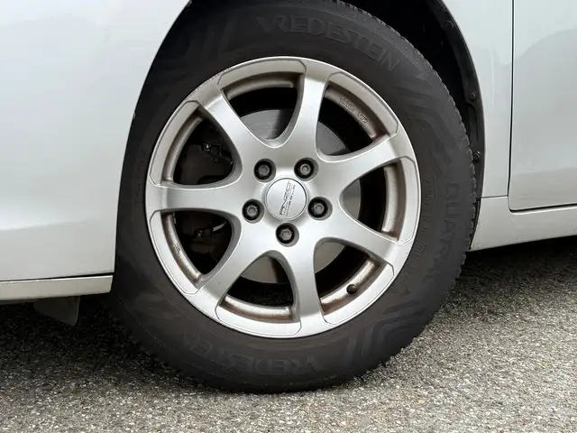 Toyota Verso view 3