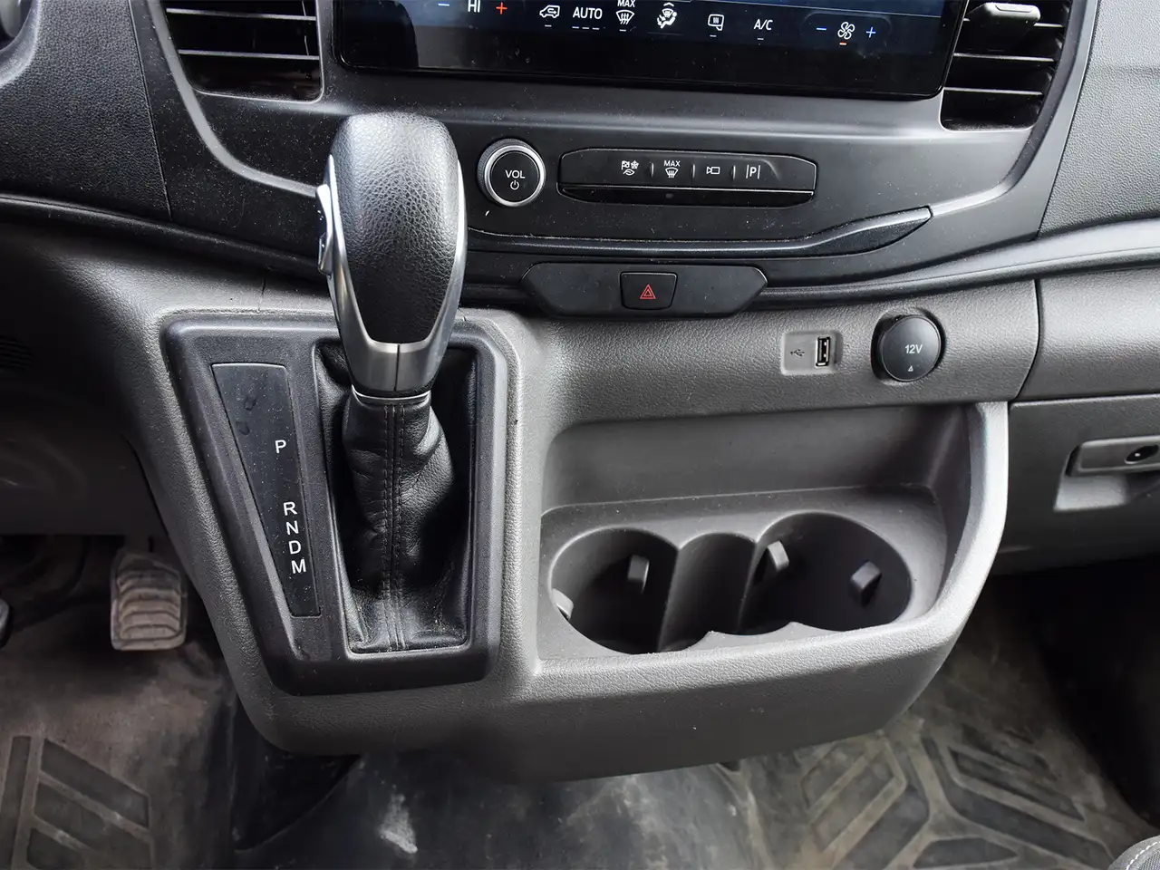 Ford Transit Cargo Van снимка Ford Transit Cargo Van