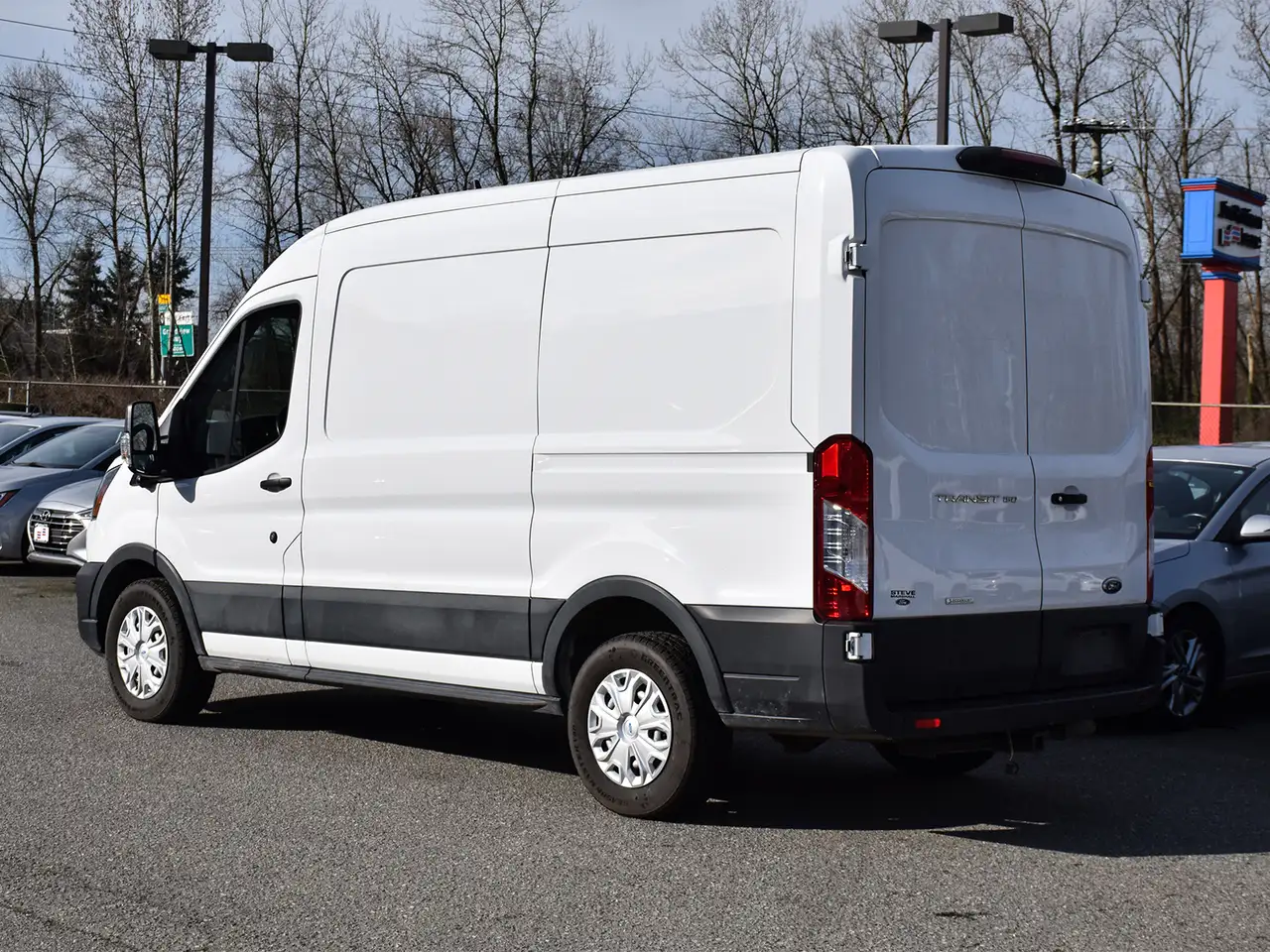 Ford Transit Cargo Van снимка Ford Transit Cargo Van