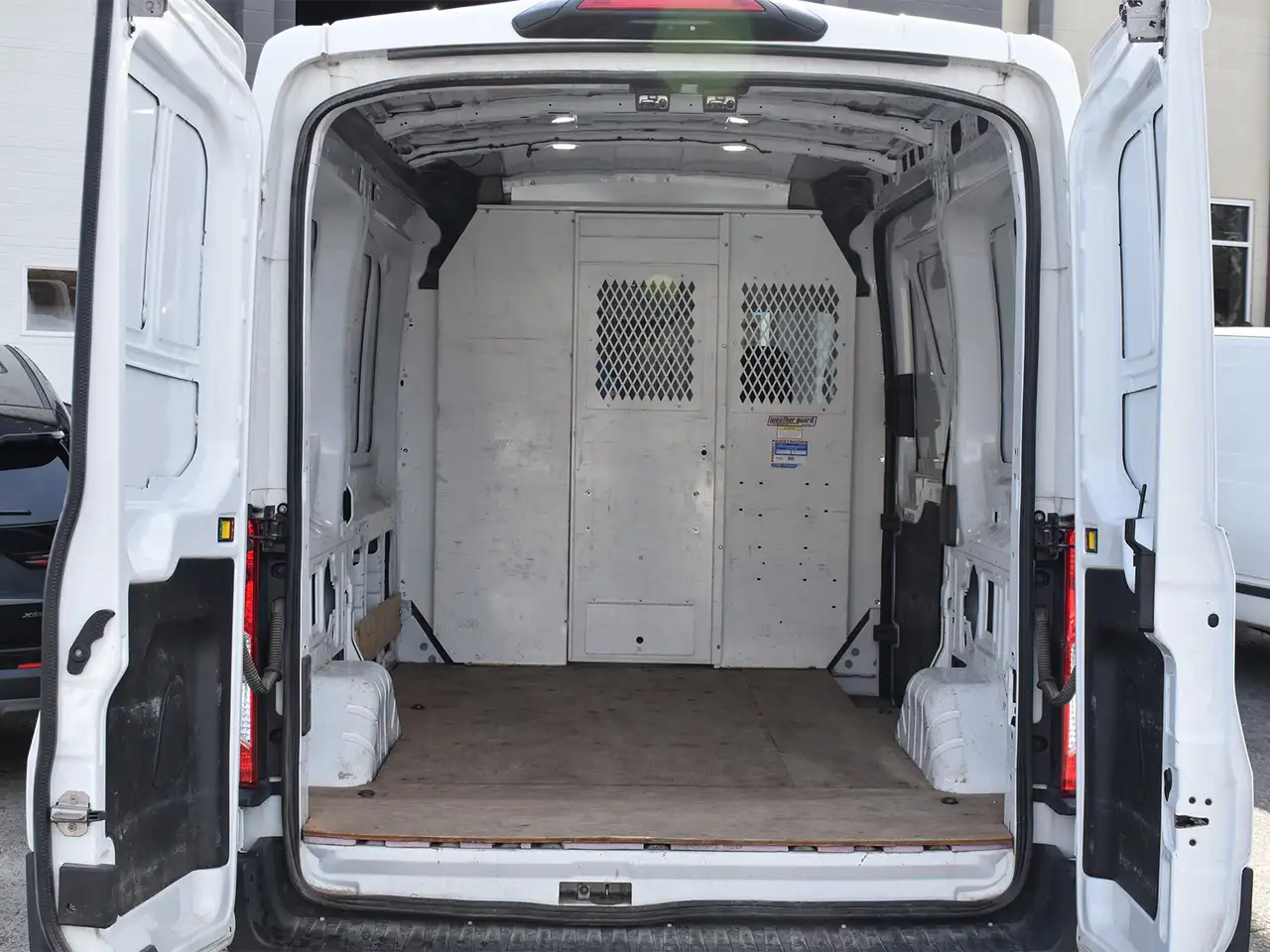Ford Transit Cargo Van снимка Ford Transit Cargo Van