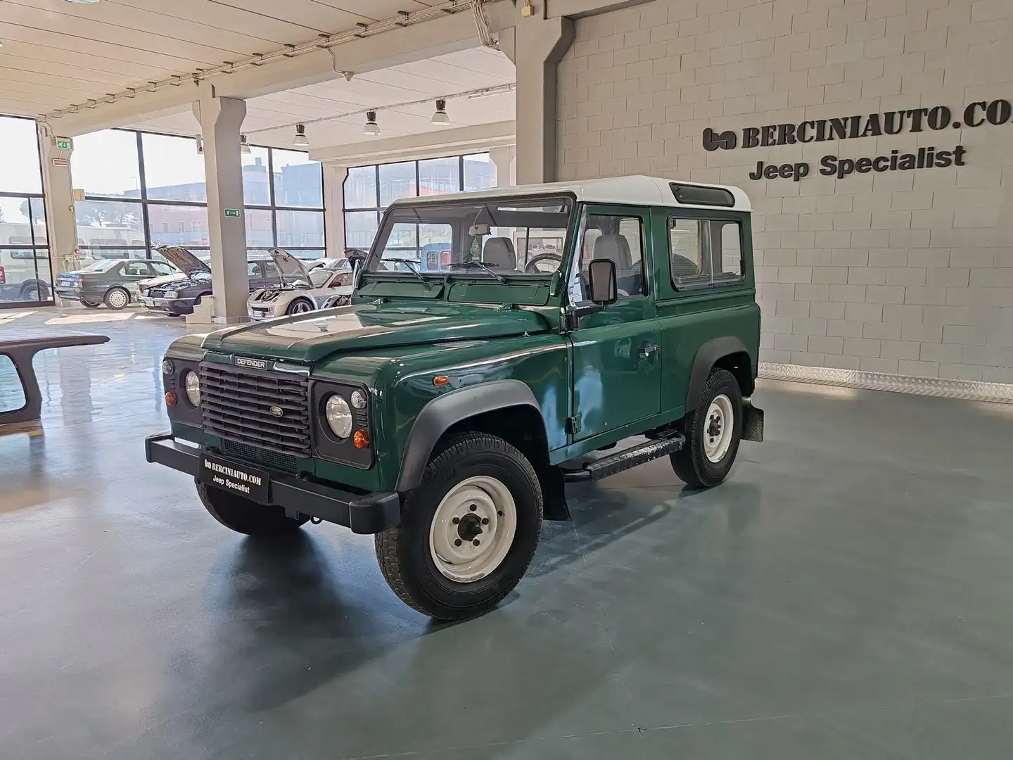 Land Rover Defender Defender 90 2.5 td5 SE SW - Vettura 7 Posti Verde - 1