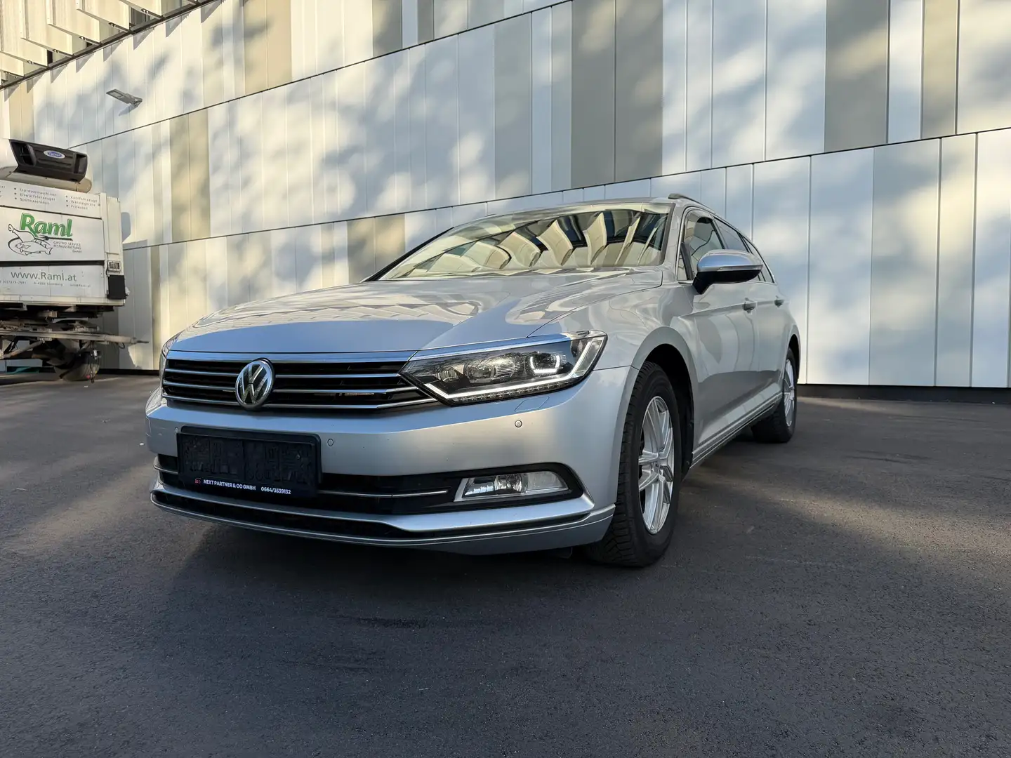 Volkswagen Passat Trendline BMT/Start-Stopp Grau - 2