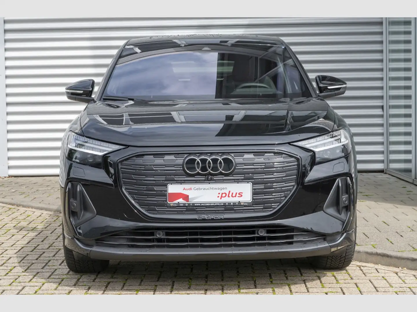 Audi Q4 e-tron Schwarz - 2