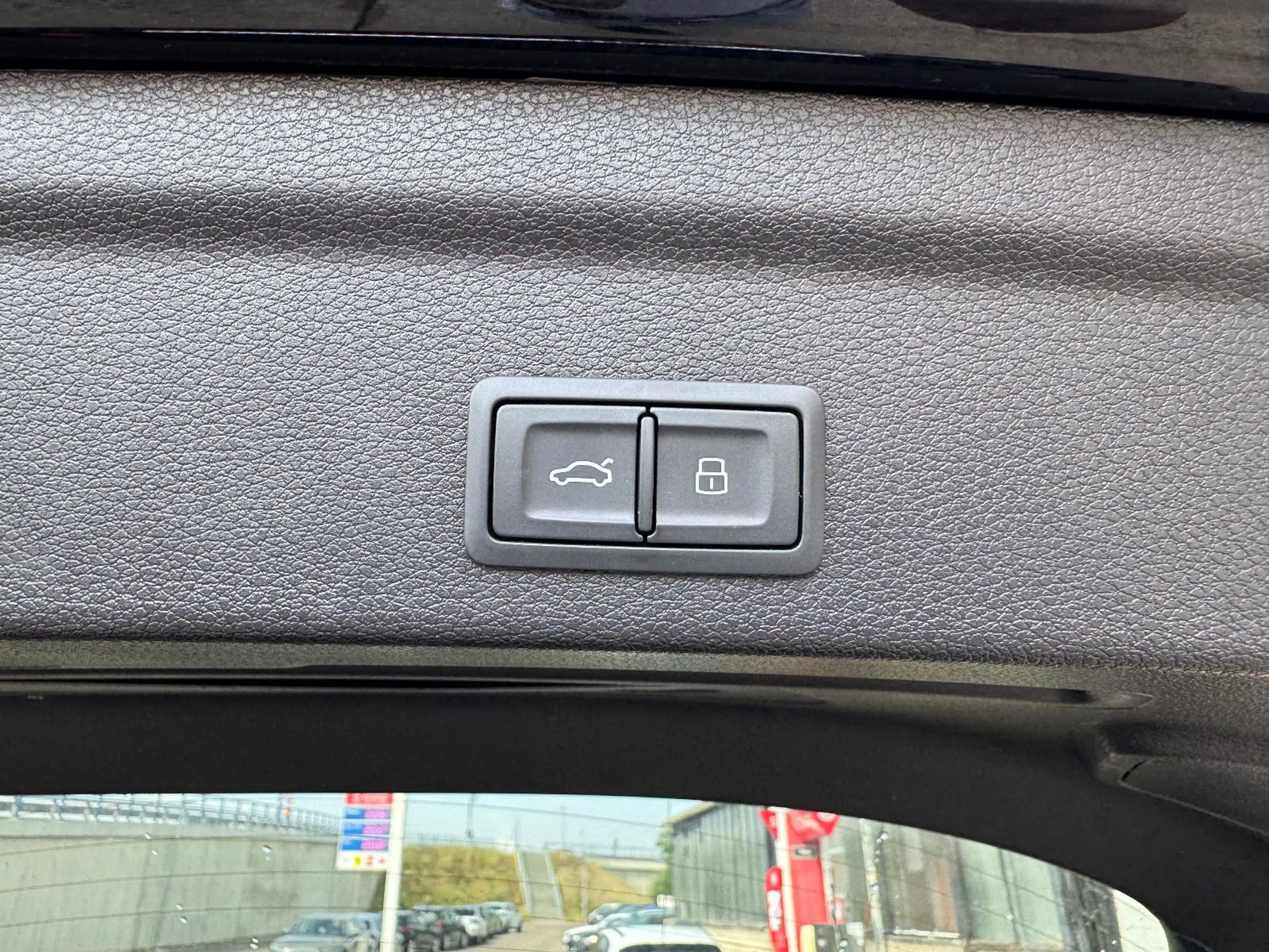 Audi Q3 SB 35 TFSI S line Black Mtrx Pan Nav ACC 20" — photo 9