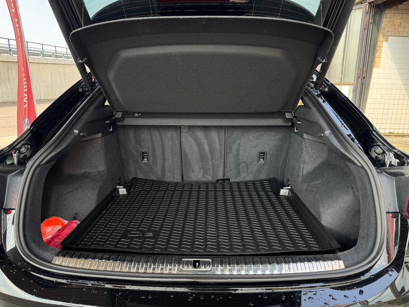 Audi Q3 SB 35 TFSI S line Black Mtrx Pan Nav ACC 20" — photo 10