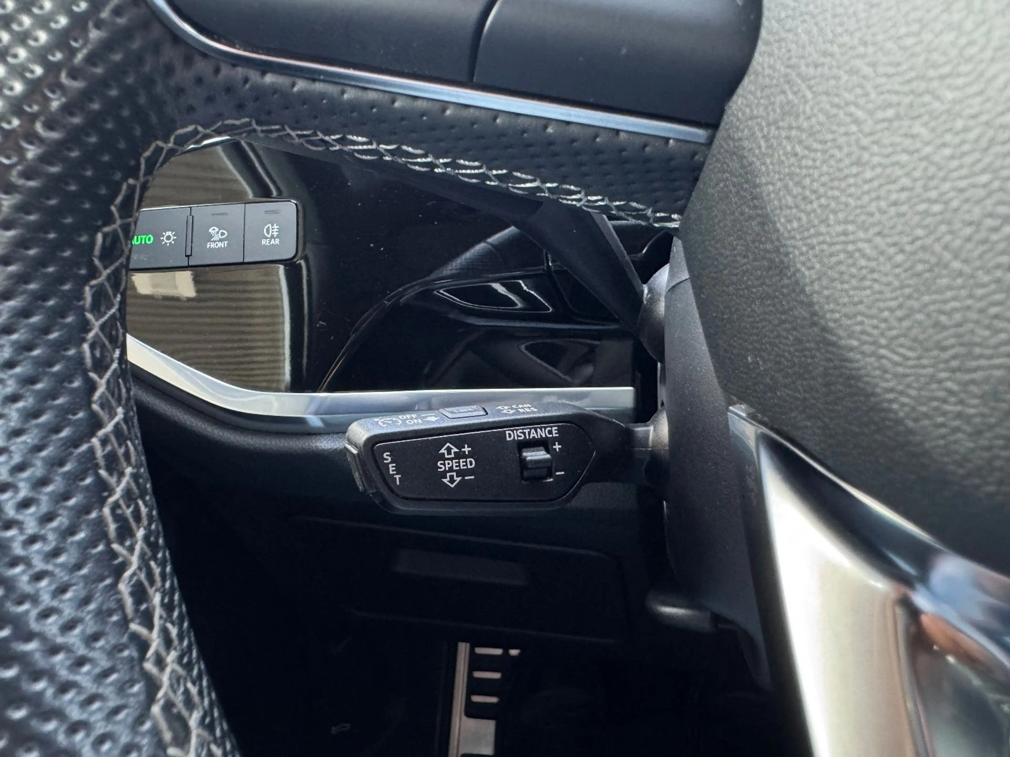 Audi Q3 SB 35 TFSI S line Black Mtrx Pan Nav ACC 20" — photo 11