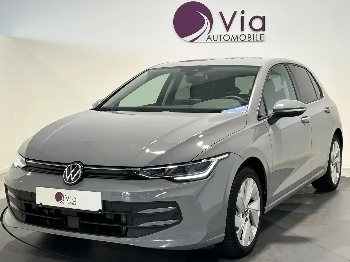 Volkswagen Golf 1.5 eTSI 116 BVA DSG7 Edition, 1ere main, excellent état Gris - 1