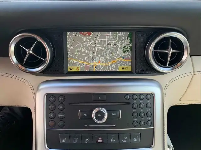 Mercedes-Benz SLS SLS AMG Roadster Comand / AMG-Matt-Sonderlack. Ansicht 8