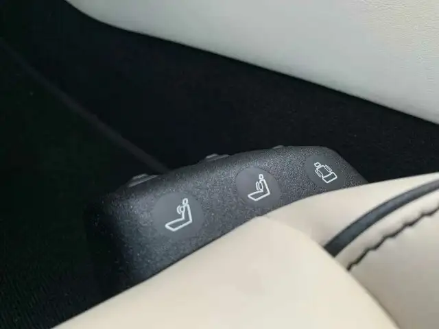 Mercedes-Benz SLS SLS AMG Roadster Comand / AMG-Matt-Sonderlack. Ansicht 11