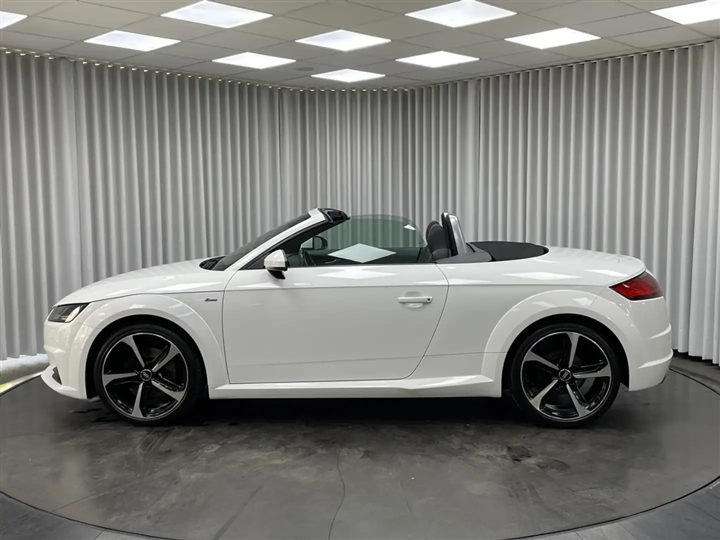 Audi TT 1.8 TFSi / Roadster / LED / Navigatie / ... Wit - 2