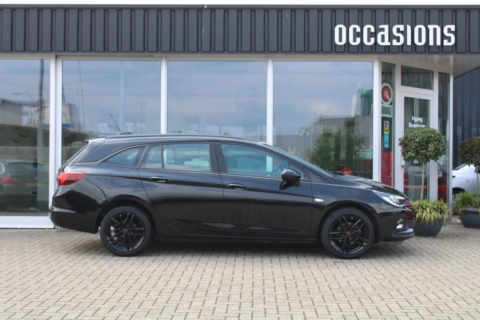 Opel Astra 1.4 T. Business+ Zwart - 2