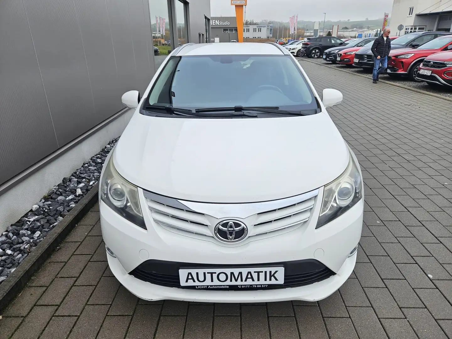 Toyota Avensis Life/1.Hand/Scheckheftgepflegt/Automatik/Kamera Weiß - 2