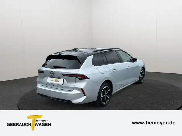 Opel Astra view 5