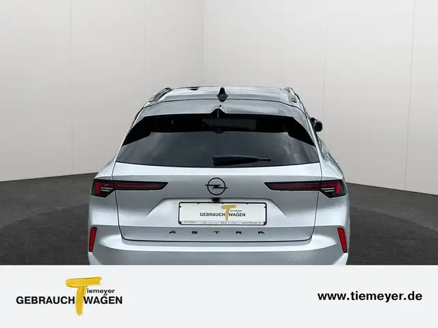 Opel Astra view 6