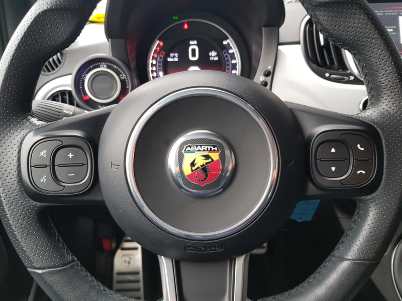 Abarth 500 1.4 T-Jet Abarth 595 - 145 pk — photo 25