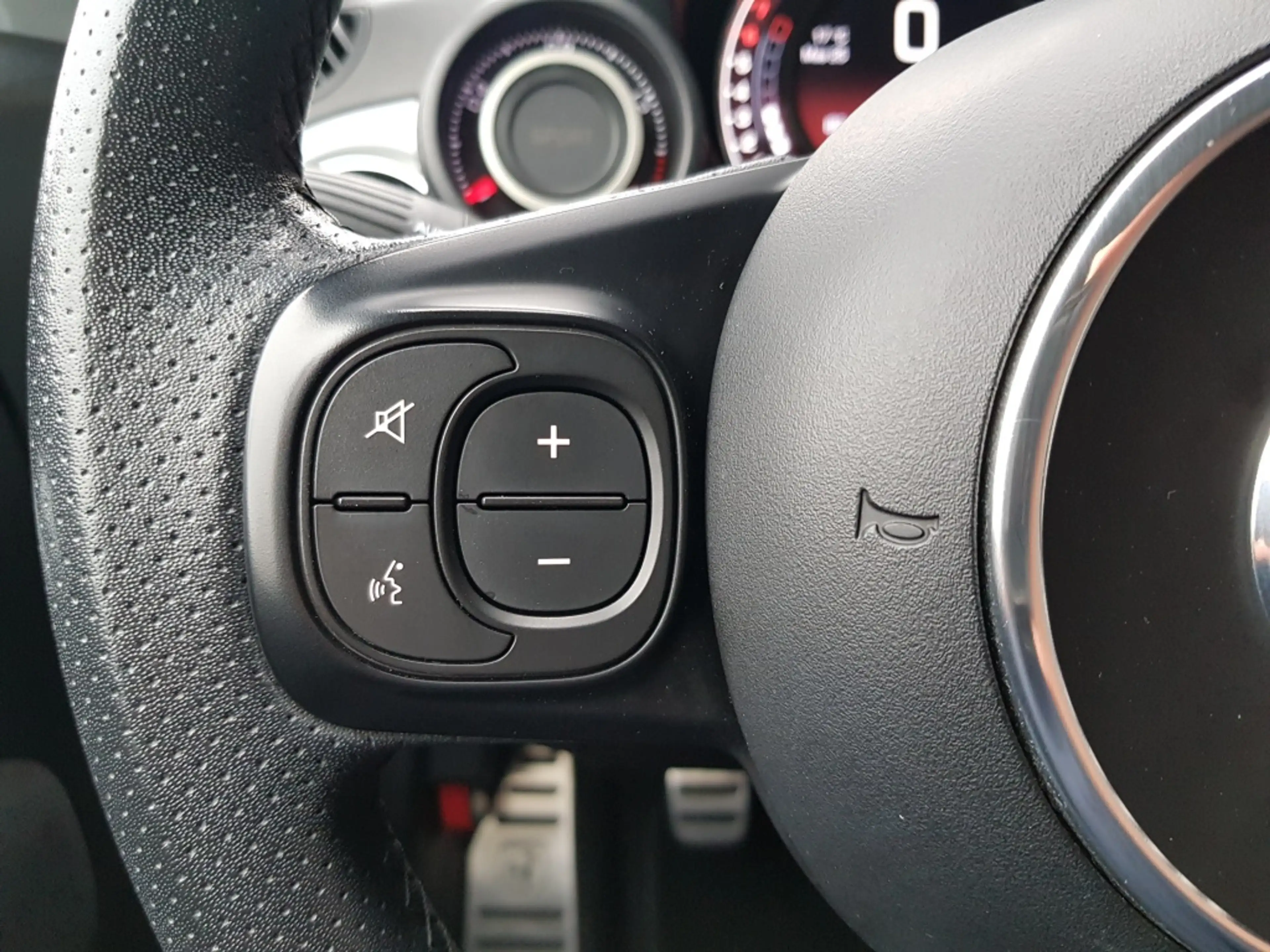 Abarth 500 1.4 T-Jet Abarth 595 - 145 pk — photo 26
