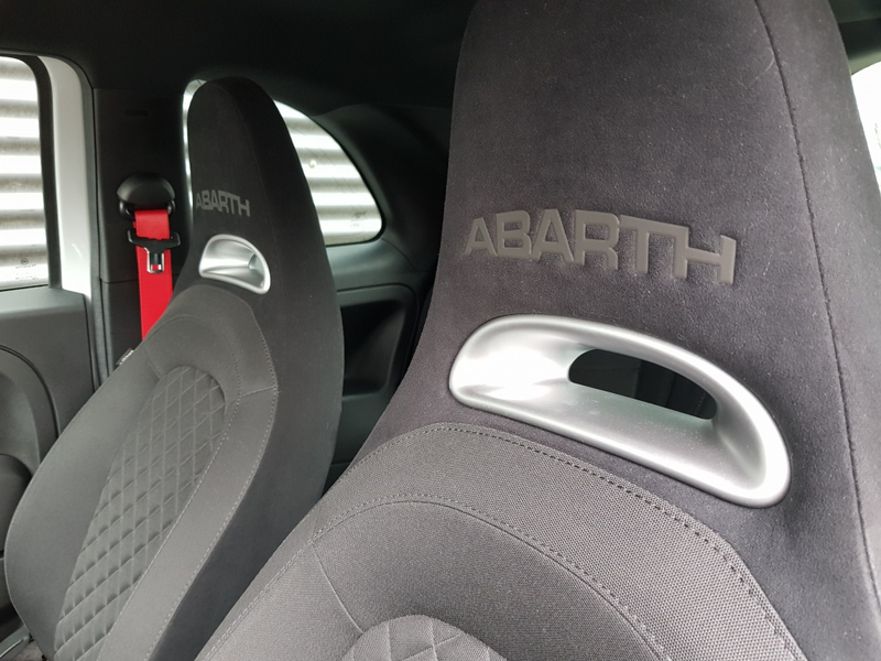 Abarth 500 1.4 T-Jet Abarth 595 - 145 pk — photo 19