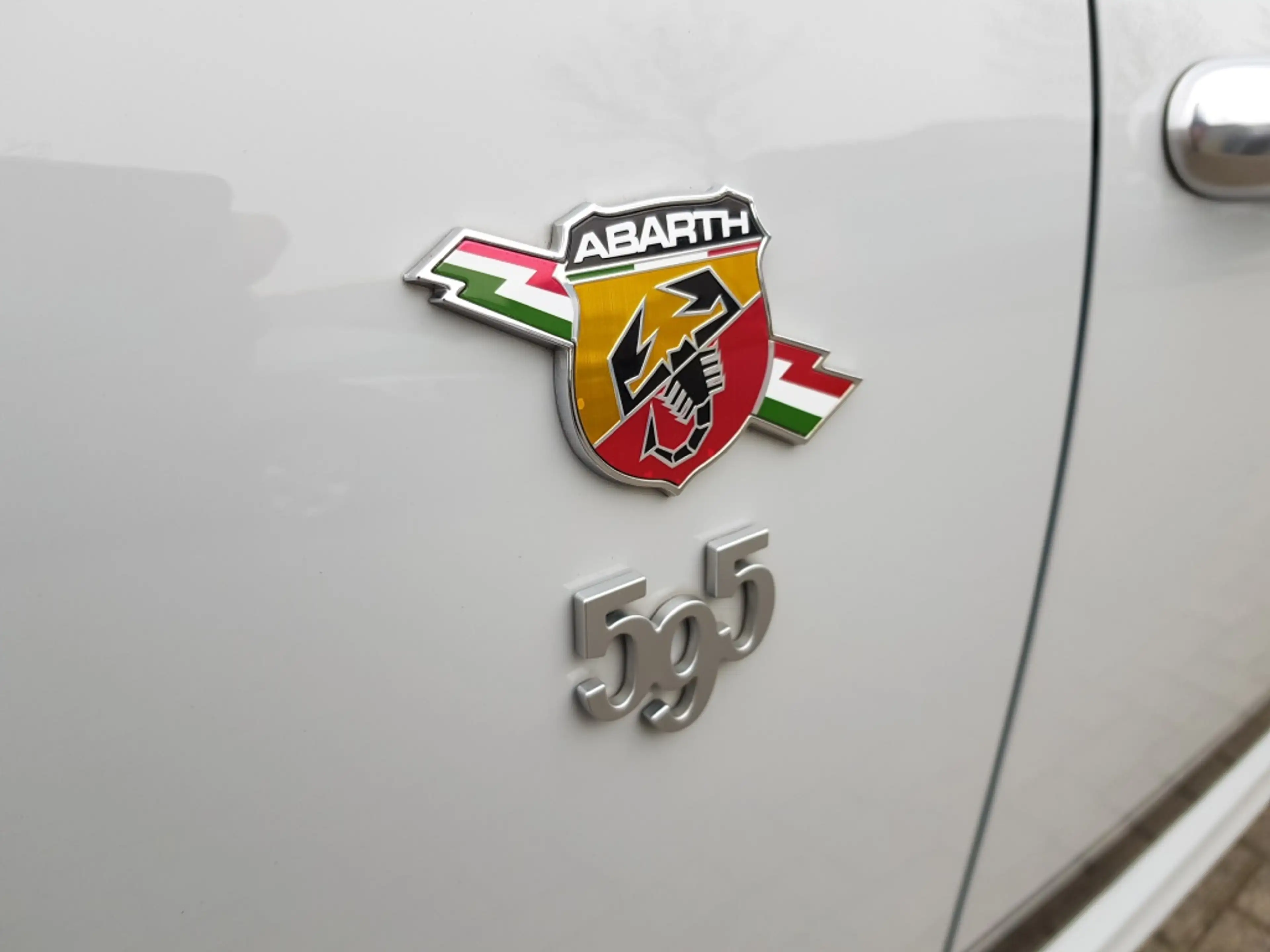 Abarth 500 1.4 T-Jet Abarth 595 - 145 pk — photo 8