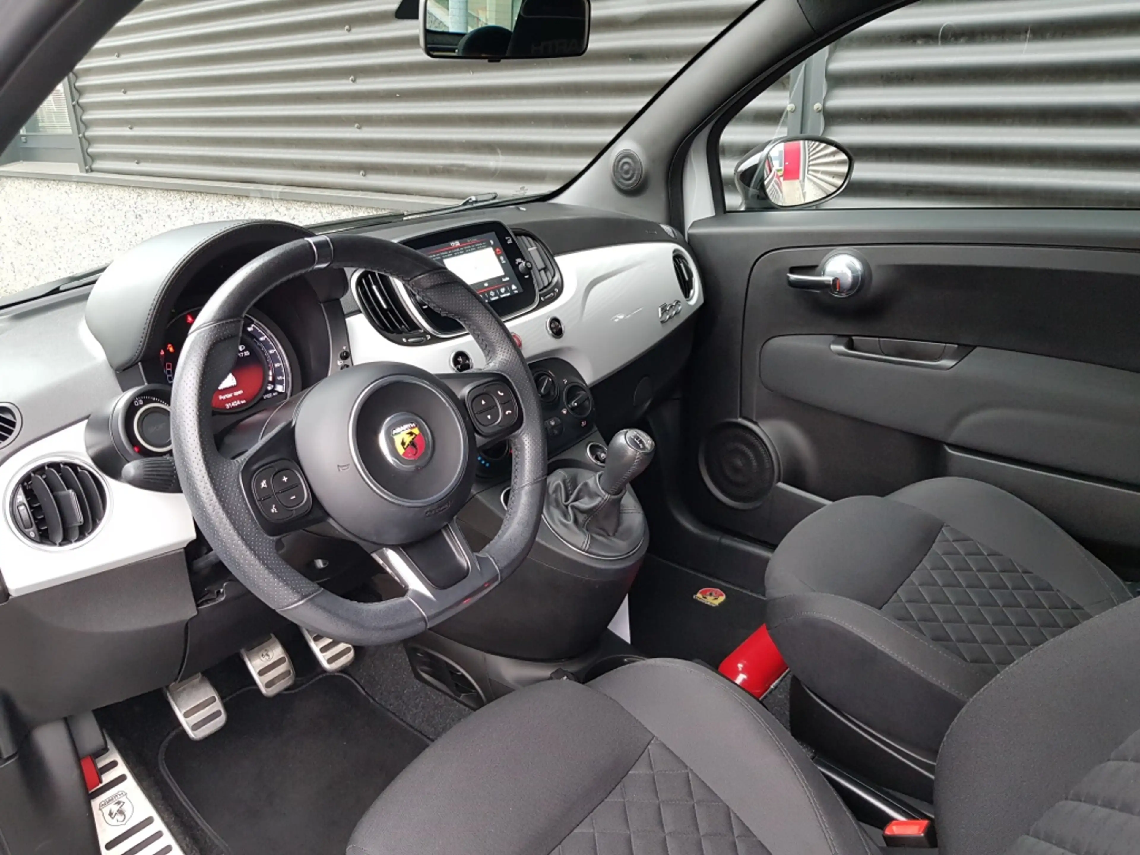 Abarth 500 1.4 T-Jet Abarth 595 - 145 pk — photo 18