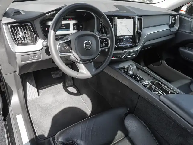 Volvo XC60 view 10