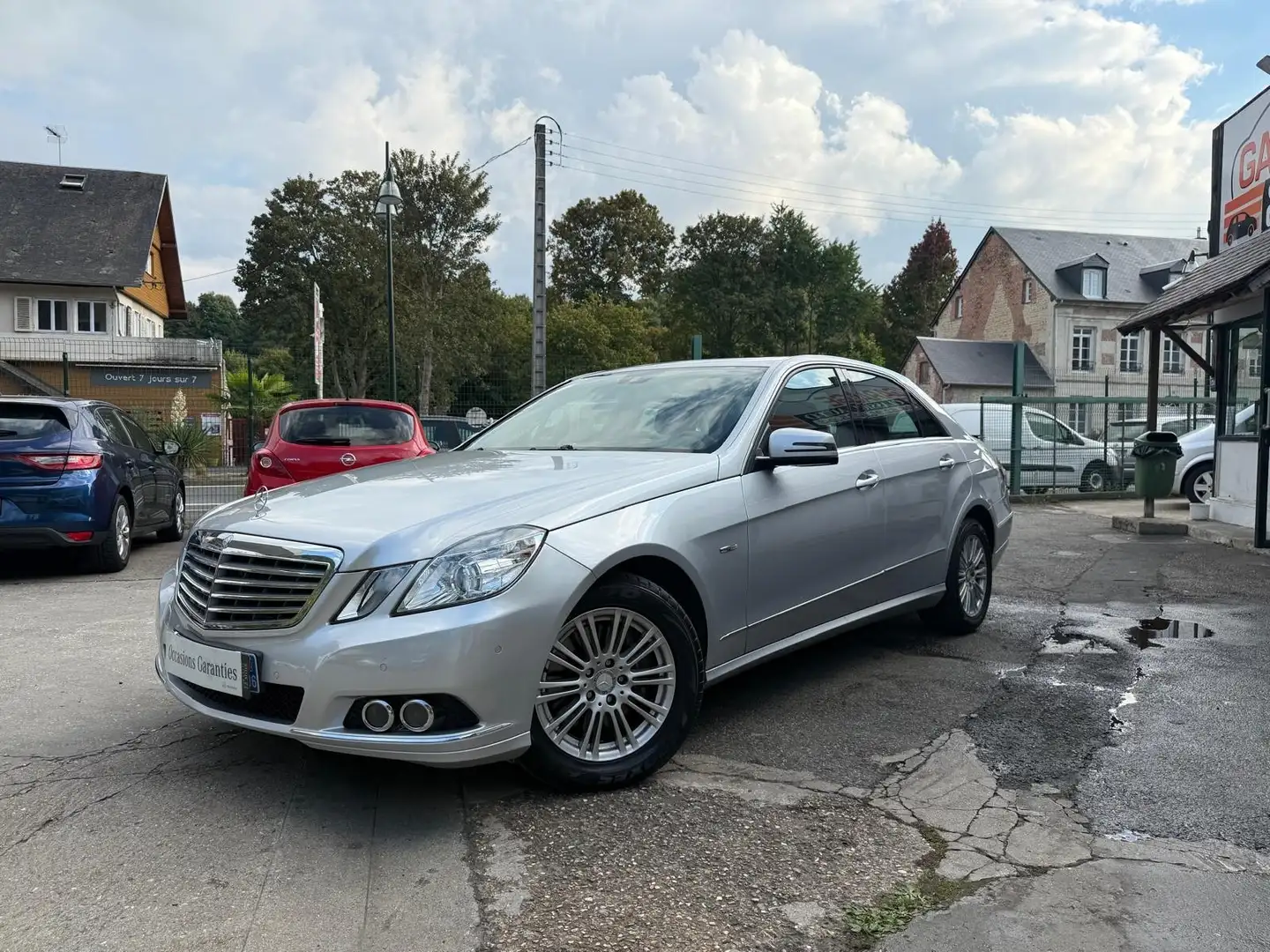Mercedes-Benz E 250 CDI DPF BlueEFFICIENCY Automatik Elegance - 1