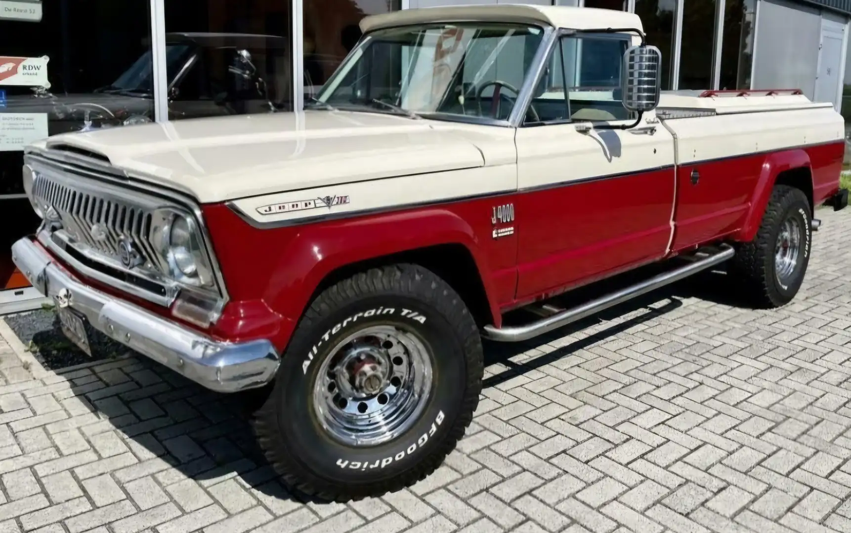 Jeep Jeep J4000 5.9l V8 - 2