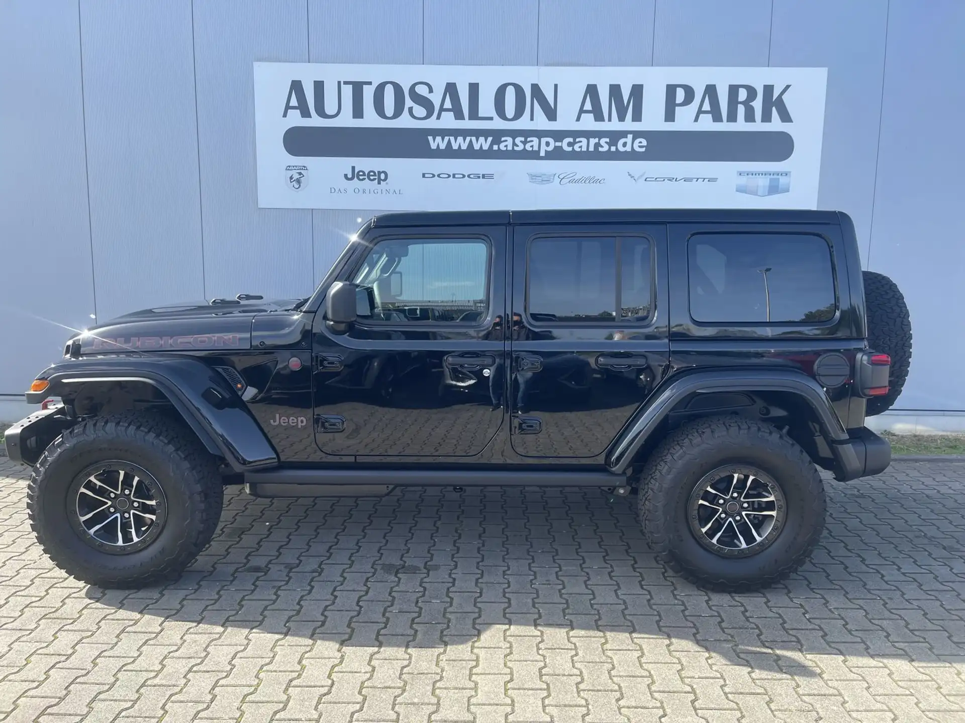 지프 Jeep Wrangler 2.0l T-GDI 2026 검정 사진 3