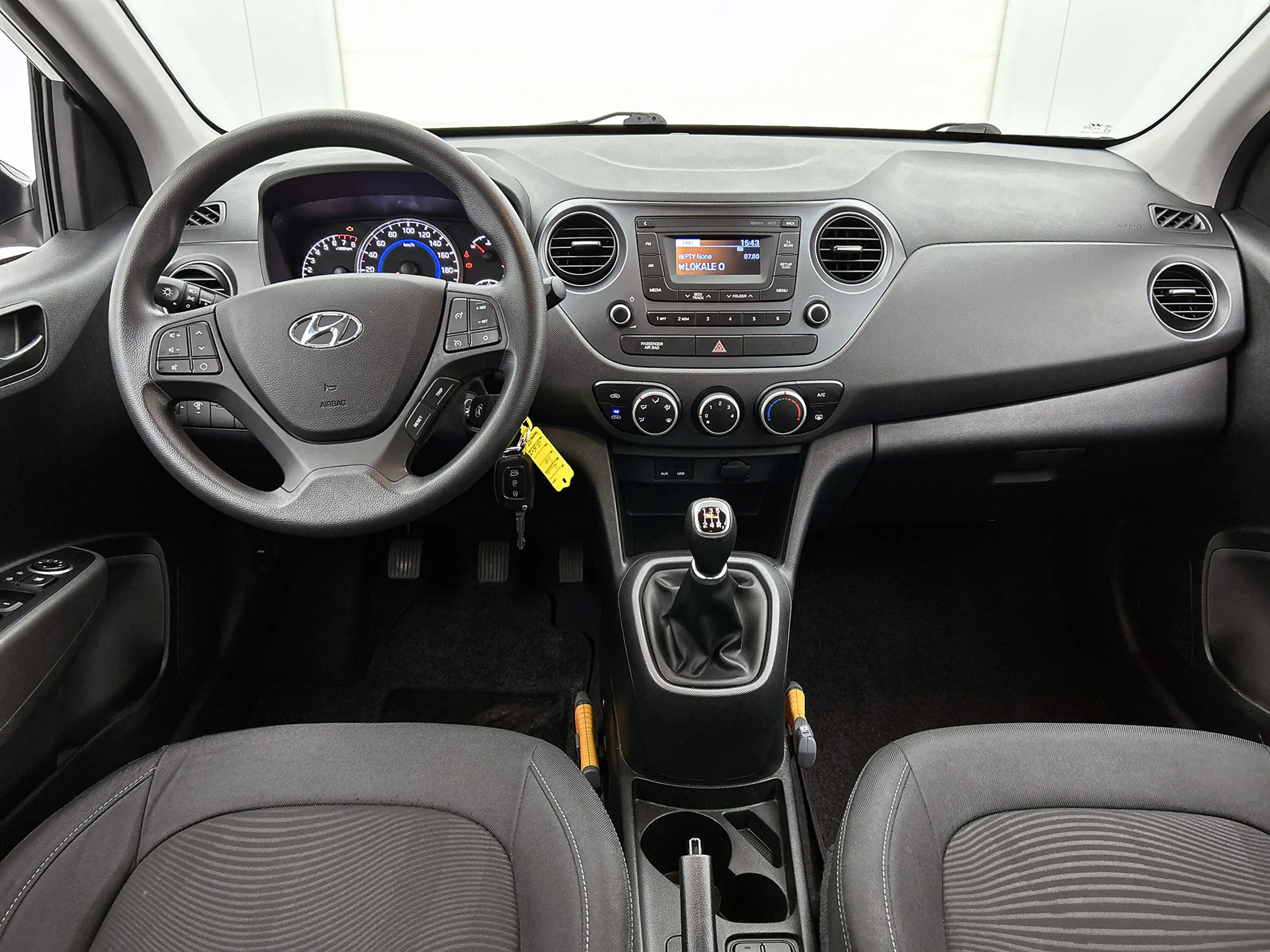 Hyundai i10 1.0i Comfort — photo 4