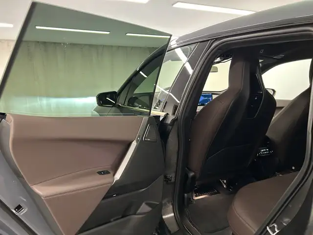 BMW Ix view 12