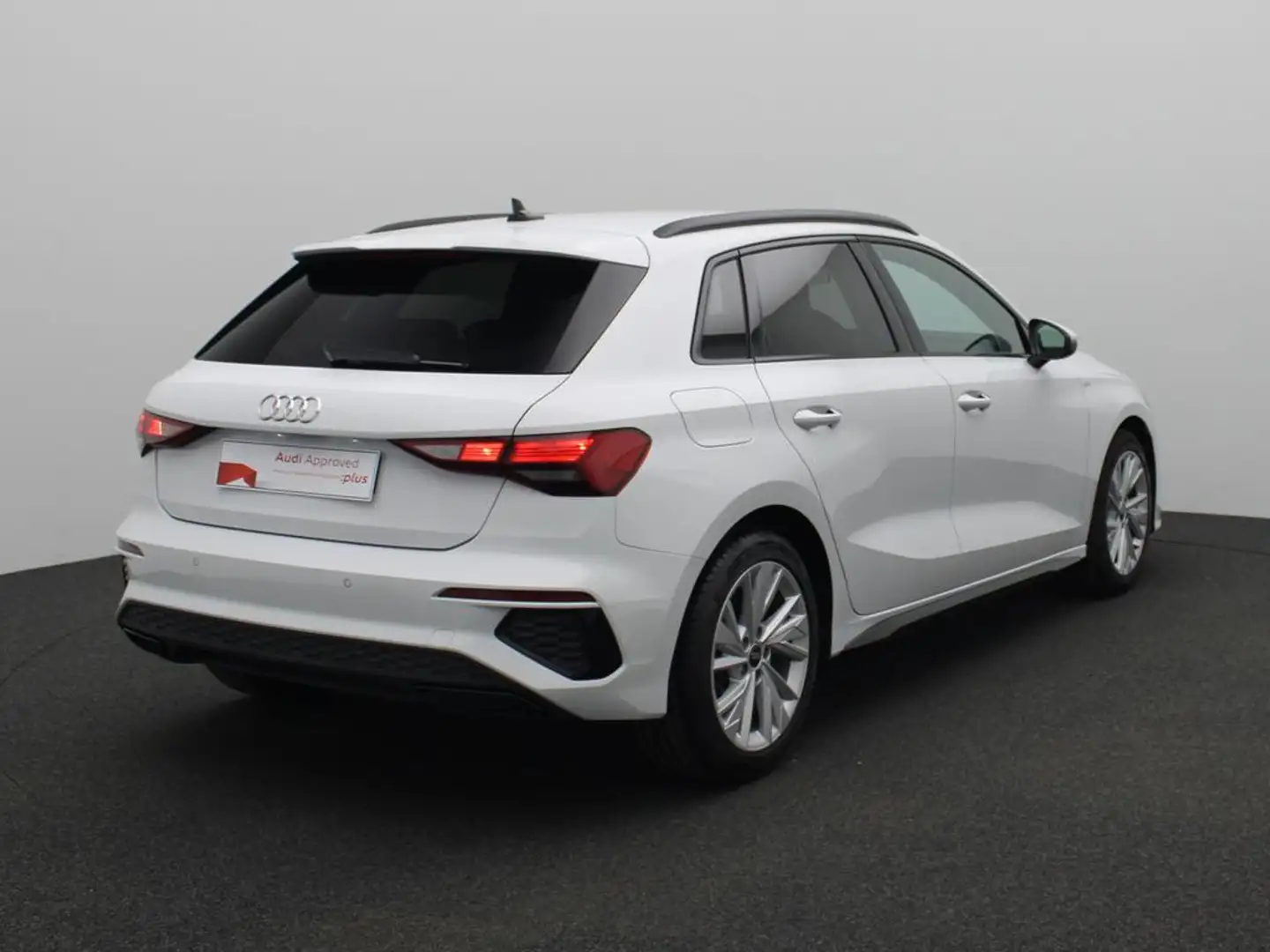 Audi A3 Sportback S-Line 30 TFSI 110 PK S-tronic / Cruise  Weiß - 2