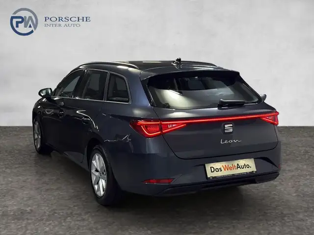 Seat Leon Leon view 4