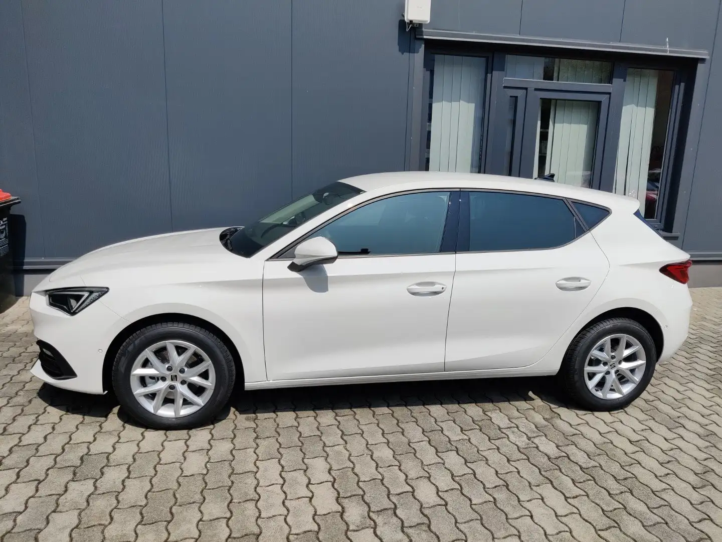 SEAT Leon Leon 1,5 TSI Style Edition Style Edition Weiß - 2