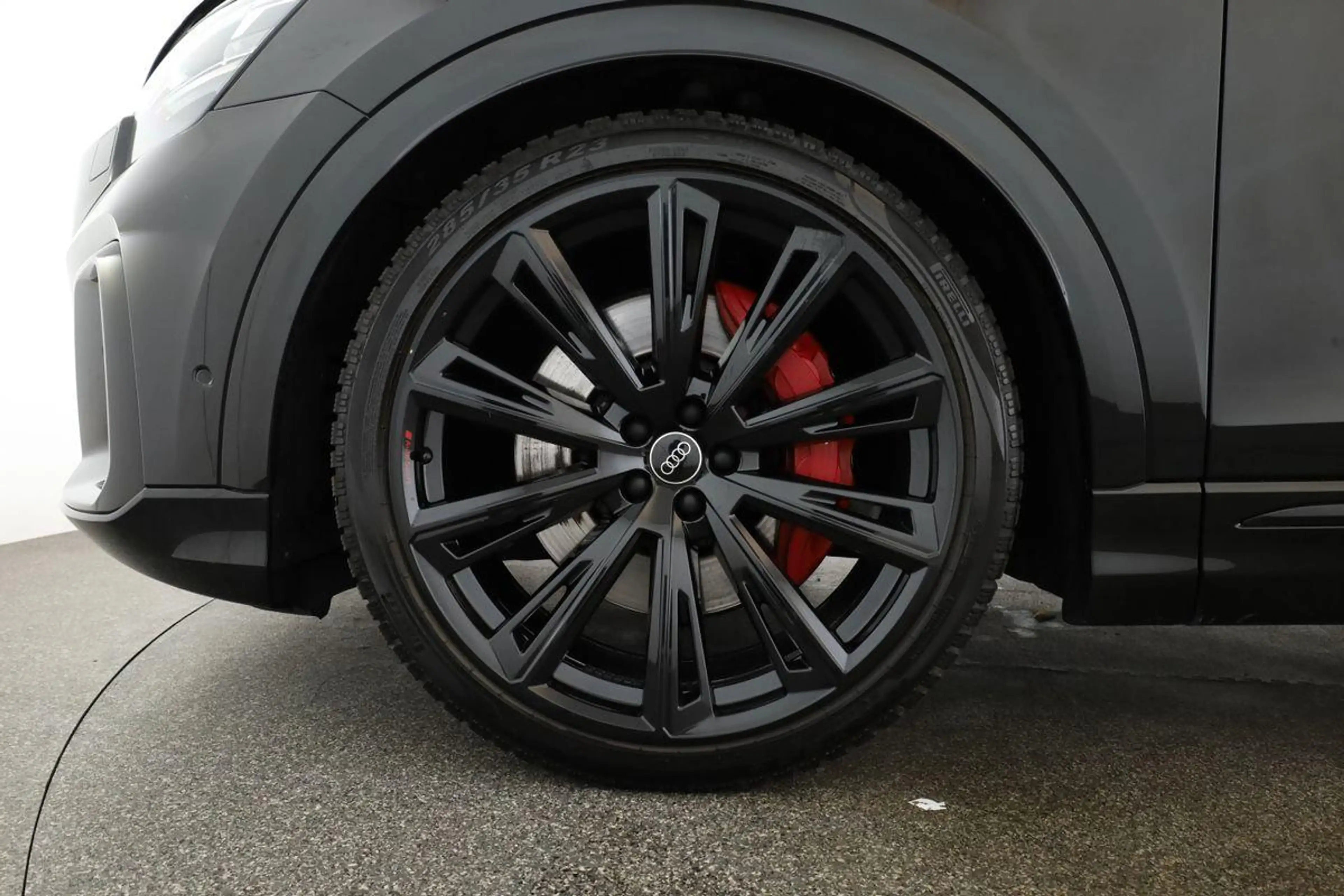 Audi SQ8 TFSI Facelift Leder Matrix Pano BangO ACC 23 — photo 7