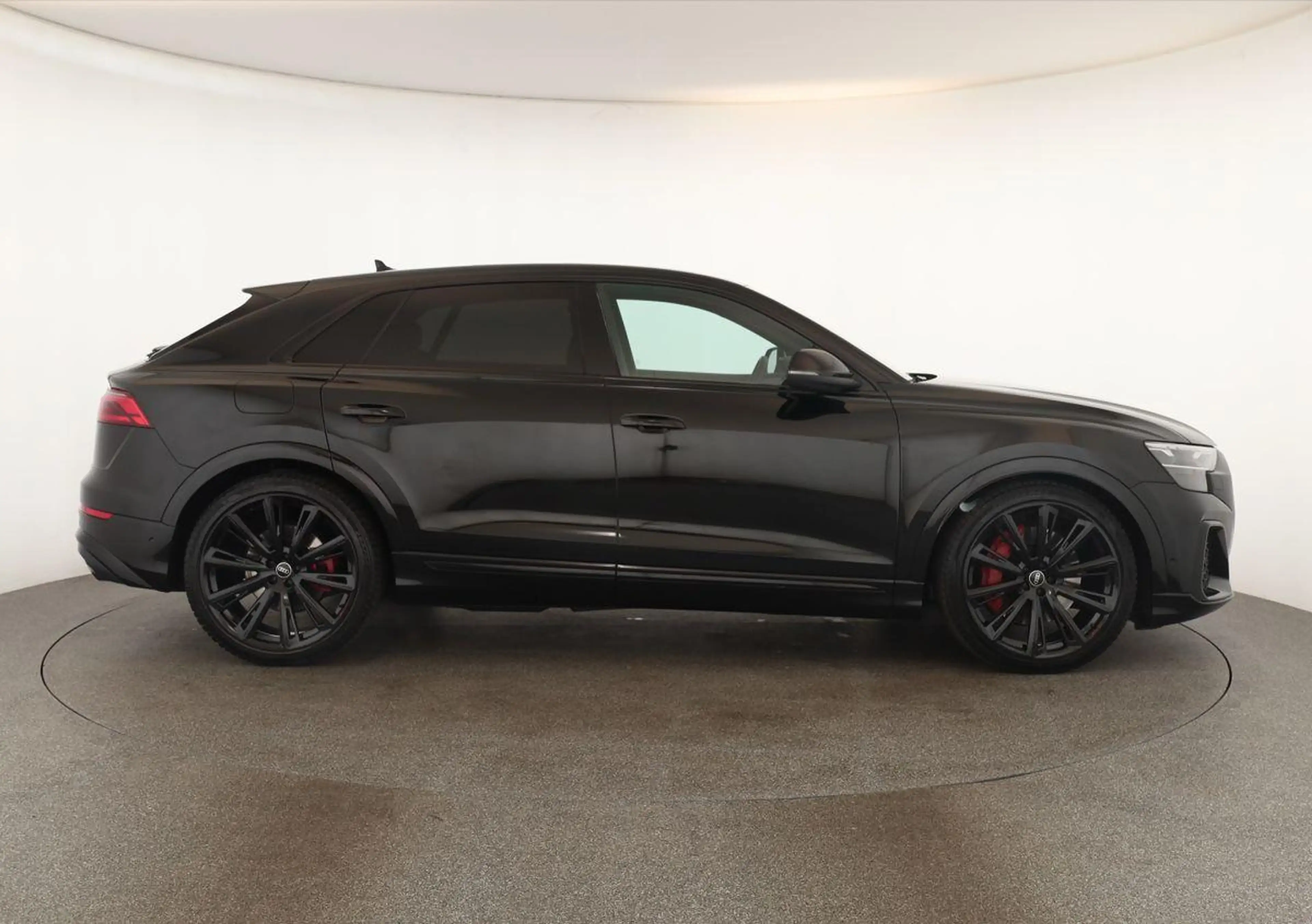 Audi SQ8 TFSI Facelift Leder Matrix Pano BangO ACC 23 — photo 4